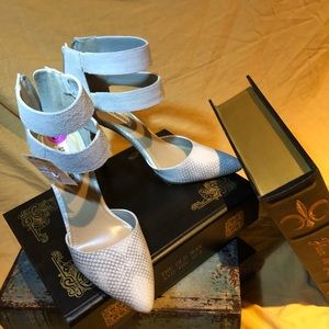 Steven Madden Subtle Snake Skin Pattern Heels